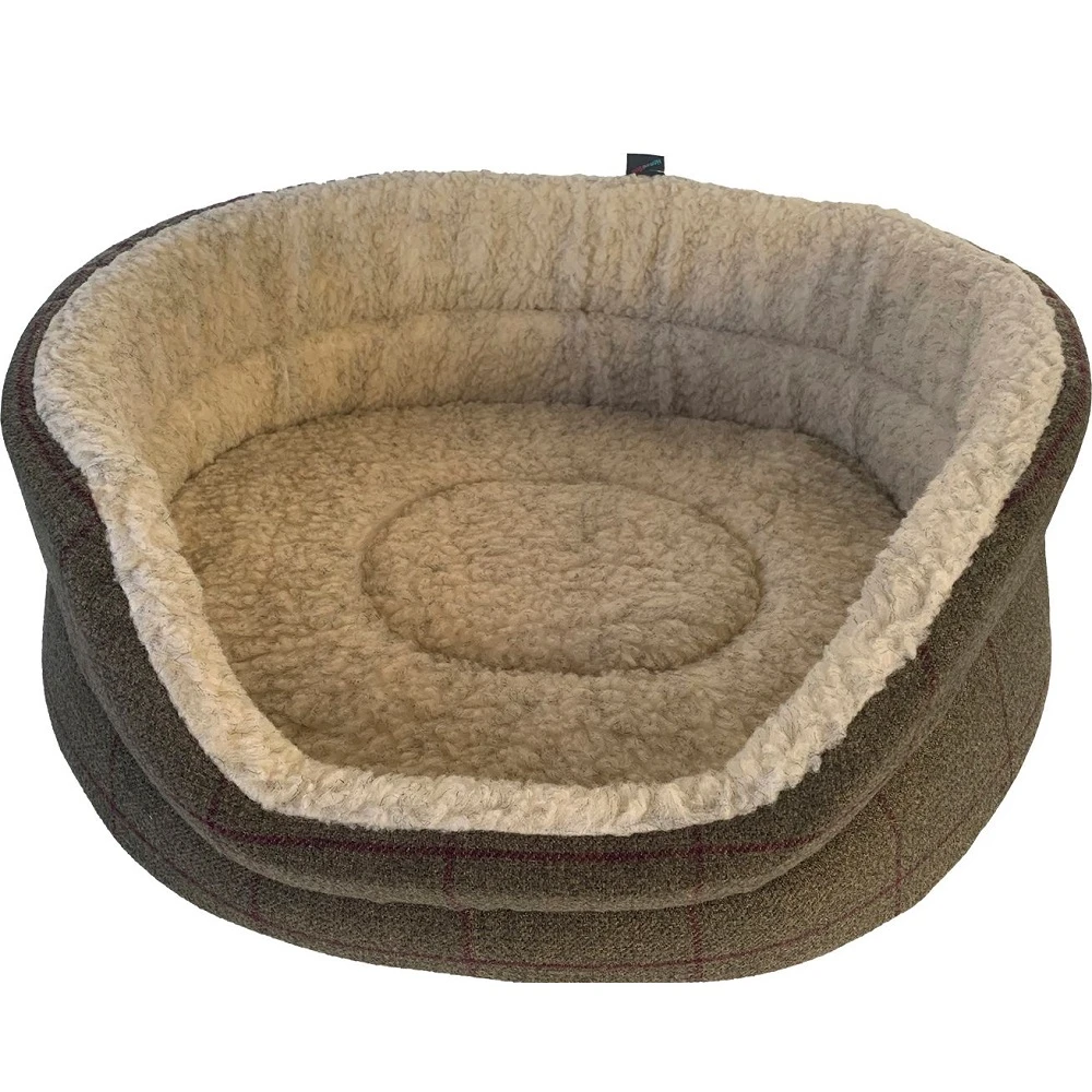Check Oval Bed Berry/Cream - Large (32") 3 Check Oval Bed Berry/Cream - Large (32")
